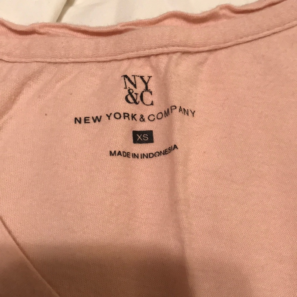 Pre loved top - Picture 2 of 3